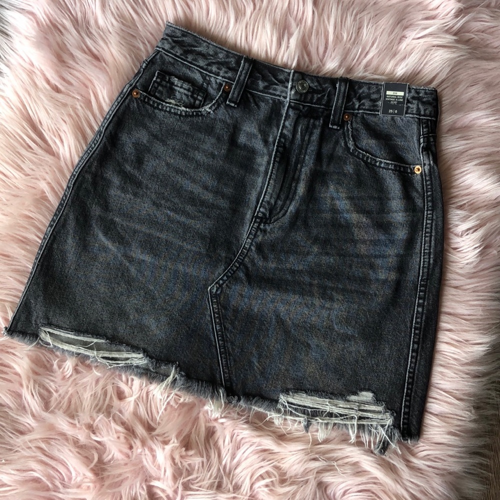 NWT Abercrombie & Fitch Zoe Natural Rise Vintage A Line Black Distressed Skirt